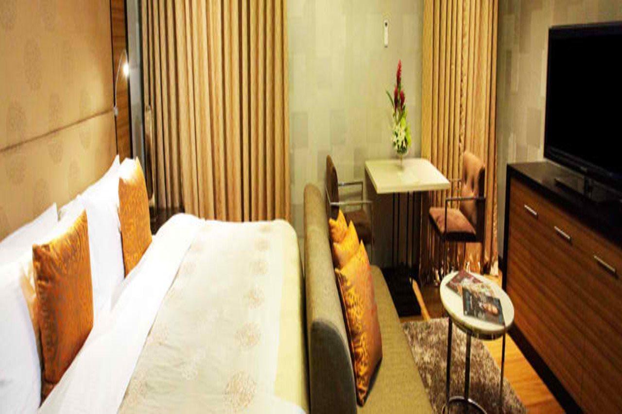 The Royal Mandaya Hotel Davao Exterior photo