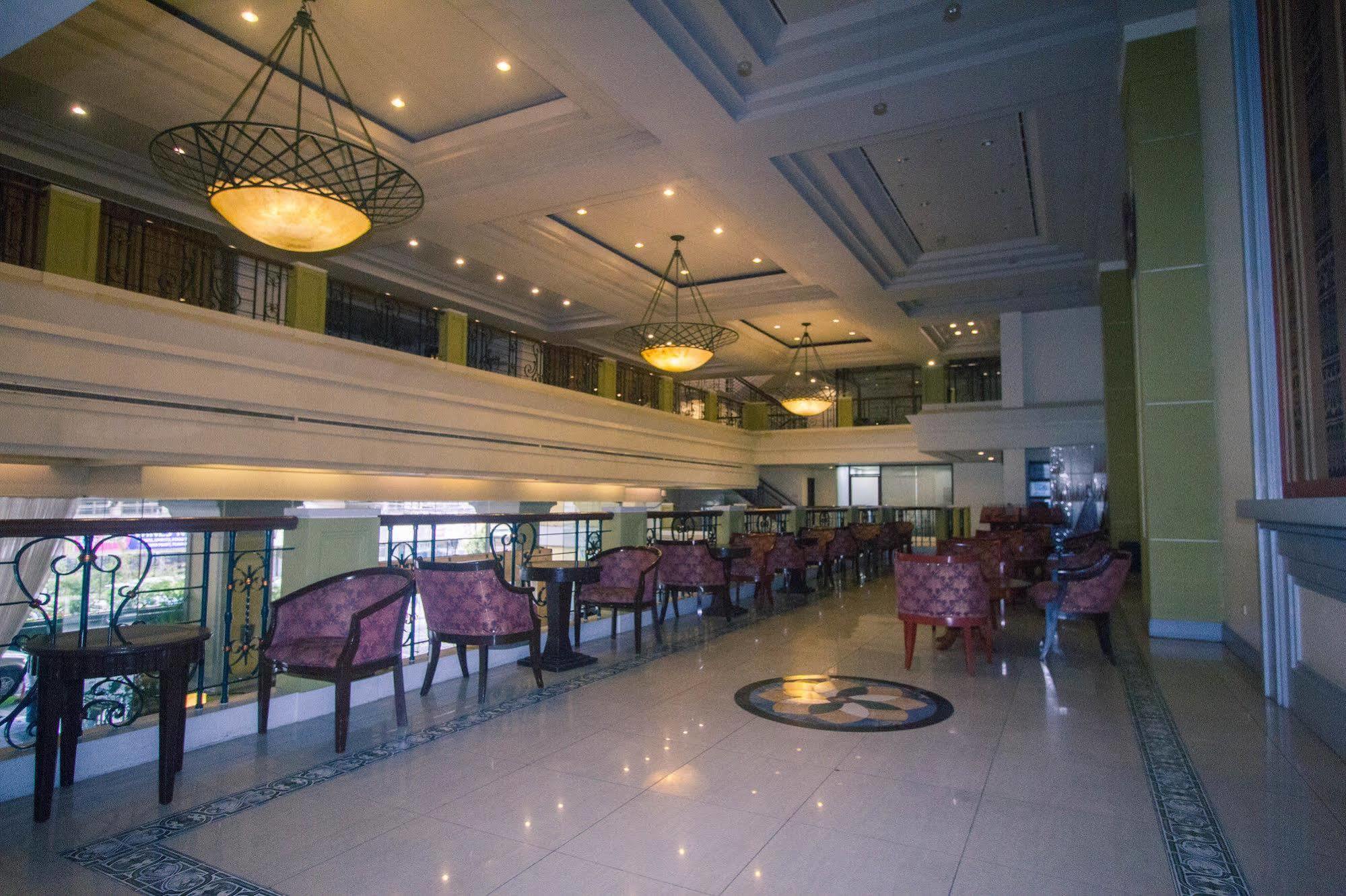 The Royal Mandaya Hotel Davao Exterior photo
